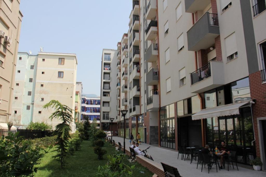 Sukaj * Tirana